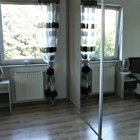 Cozy, Equipped With Free Monitored Private Parking Close To Old Town