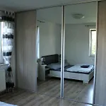 Lejlighed Cozy, Equipped With Free Monitored Private Parking Close To Old Town Kraków