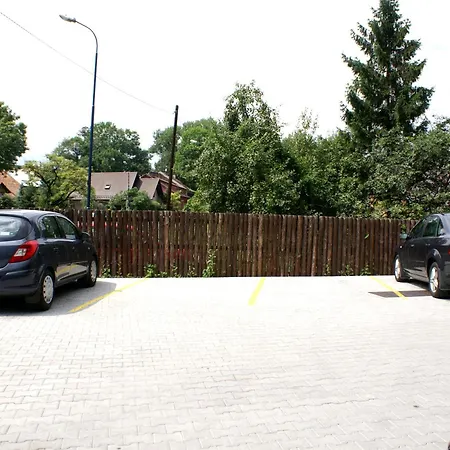 Pleasant Private And Fully Equipped With Private Parking Space Close To District Kazimierz Appartamento Cracovia